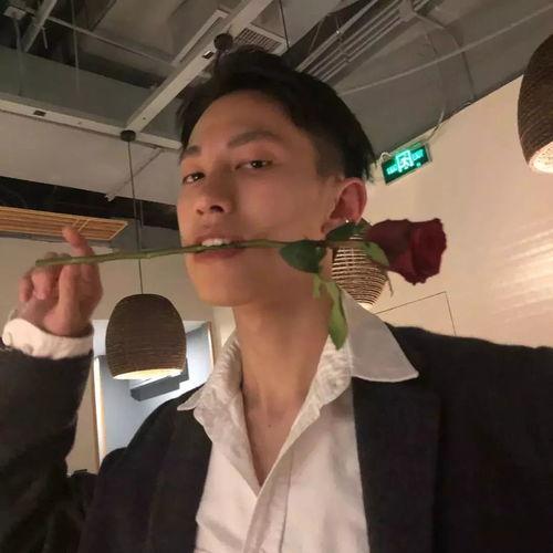 娱乐吃瓜酱头像男,揭秘男星背后的故事