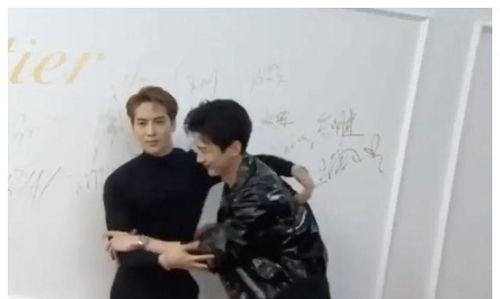 综艺娱乐圈吃瓜爆料小说,揭秘幕后真相，吃瓜群众狂欢盛宴